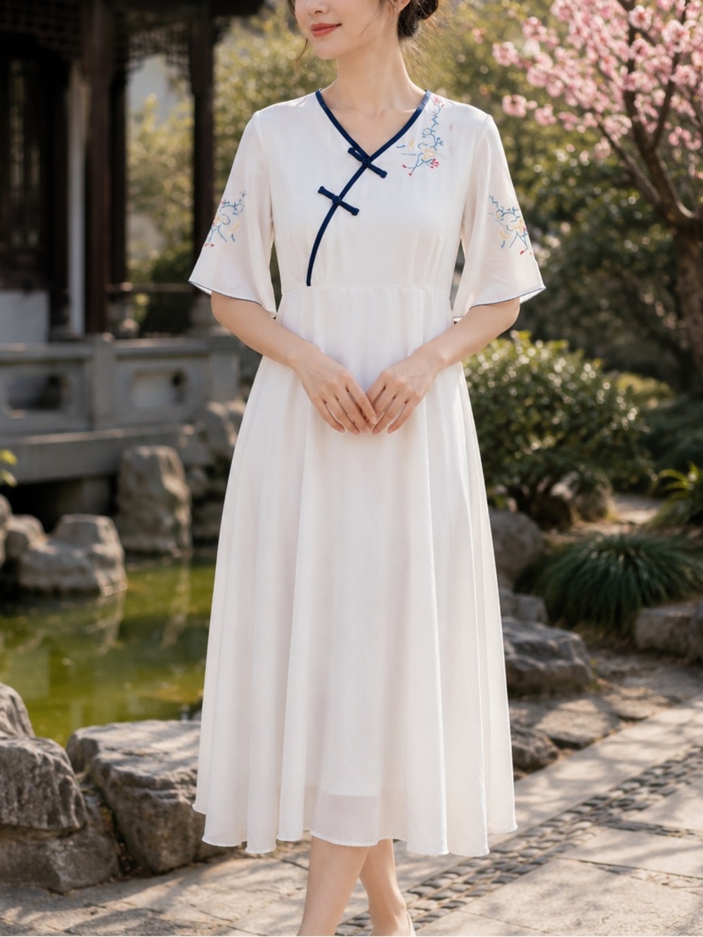 Embroided Chinese Style Tradition Dress Size M